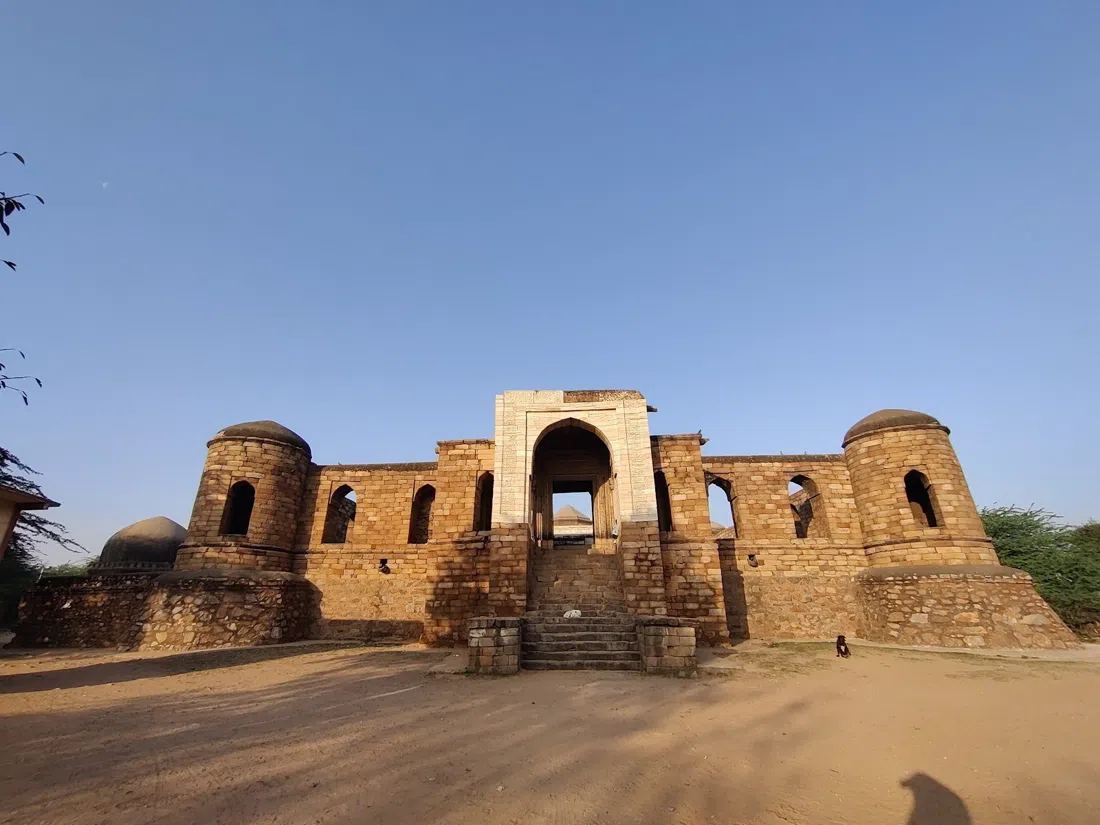 Sultan Ghari Tomb, Delhi