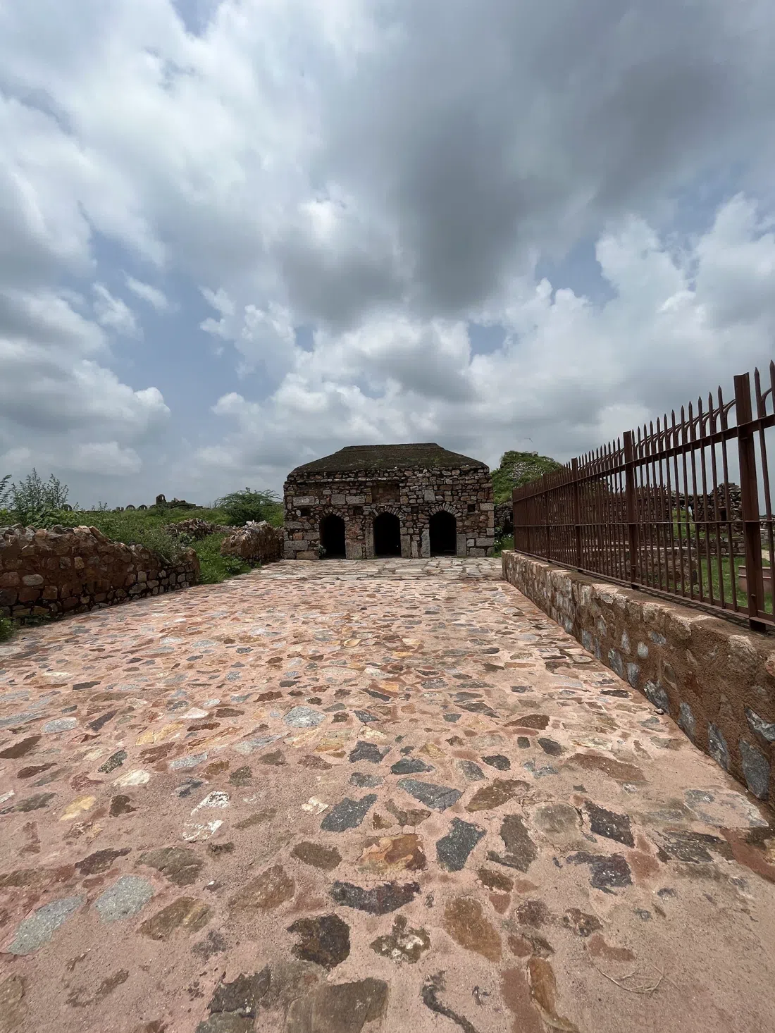 Tughlaqabad Fort Baoli (East Baoli), Delhi